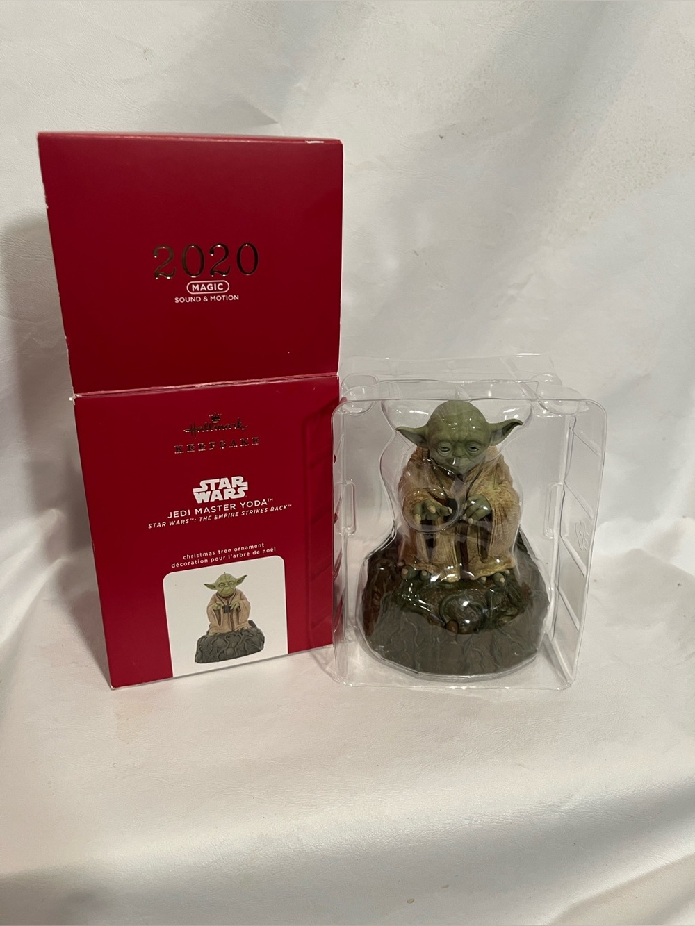 Hallmark Star Wars Ornament Jedi Master Yoda With Sounds From The Empire Stikes - Picture 4 of 14